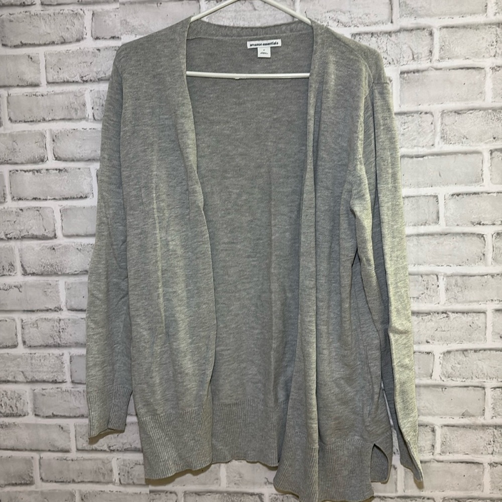 Amazon Essentials Womens Long-Sleeve Open-Front Cardigan size medium- grey